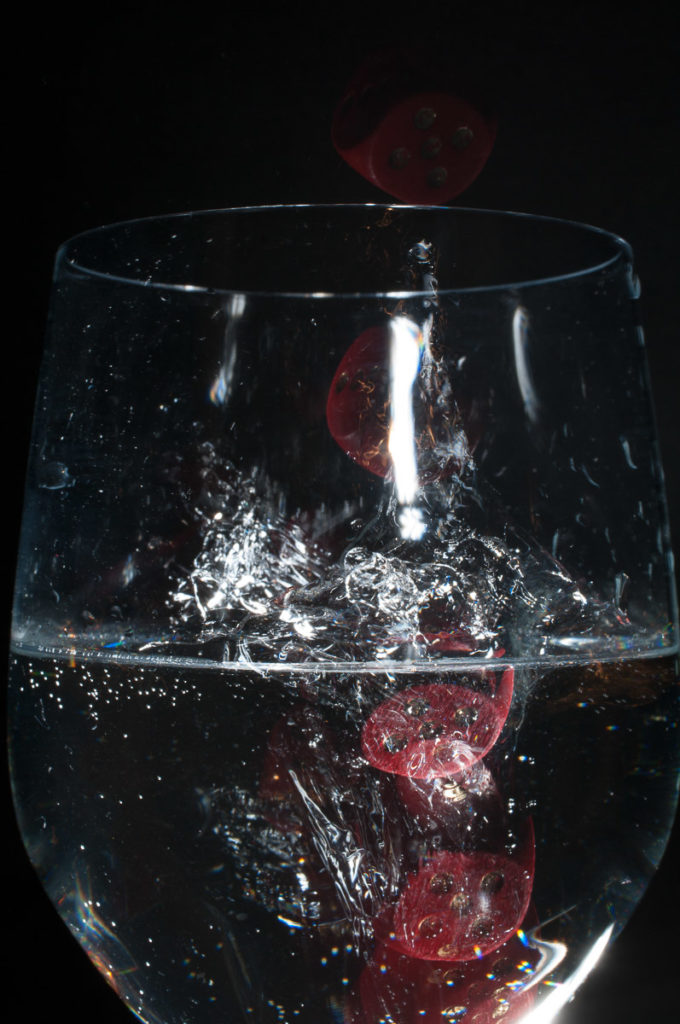 2019-02-10 - Residenzia - HolyHalla - Glücksspielchen - Würfel wässern